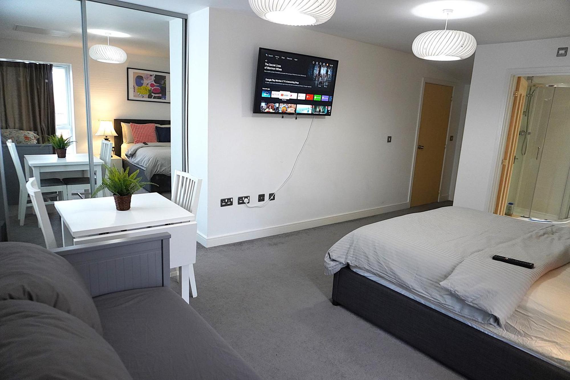Rylance Luxury House - Free Parking Casa de férias Manchester